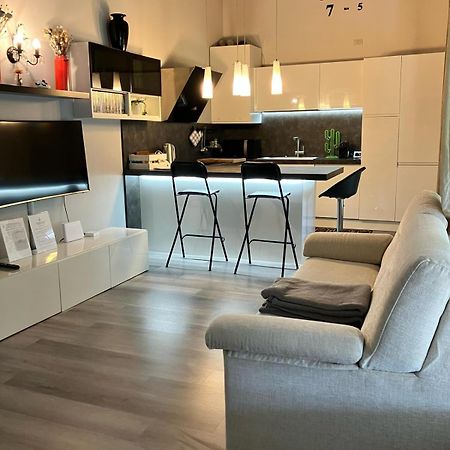 Benvenuti In Casa Peluca! Apartment Mestre Luaran gambar