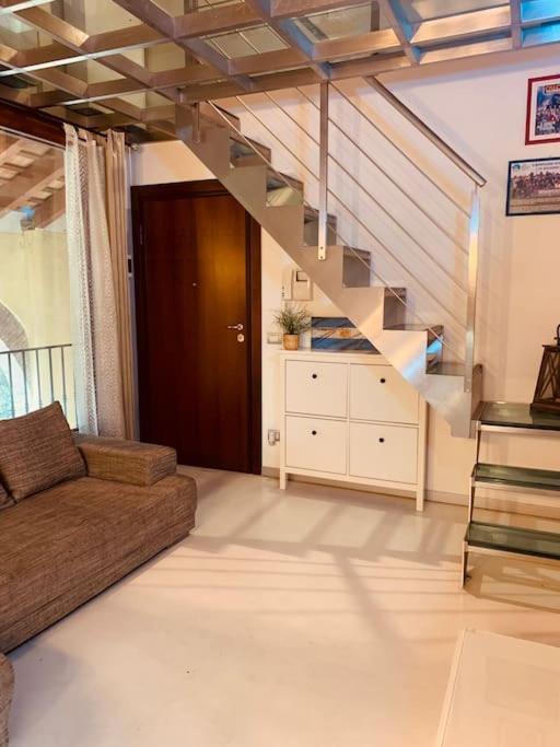 Benvenuti In Casa Peluca! Apartment Mestre Luaran gambar