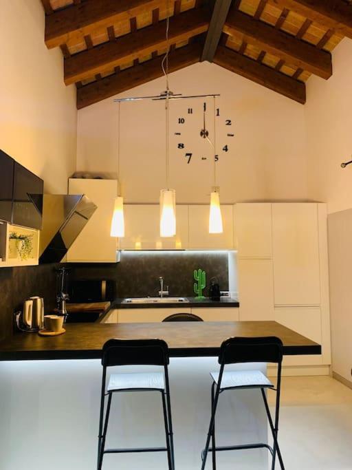 Benvenuti In Casa Peluca! Apartment Mestre Luaran gambar