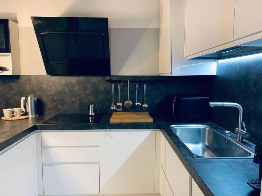 Benvenuti In Casa Peluca! Apartment Mestre Luaran gambar