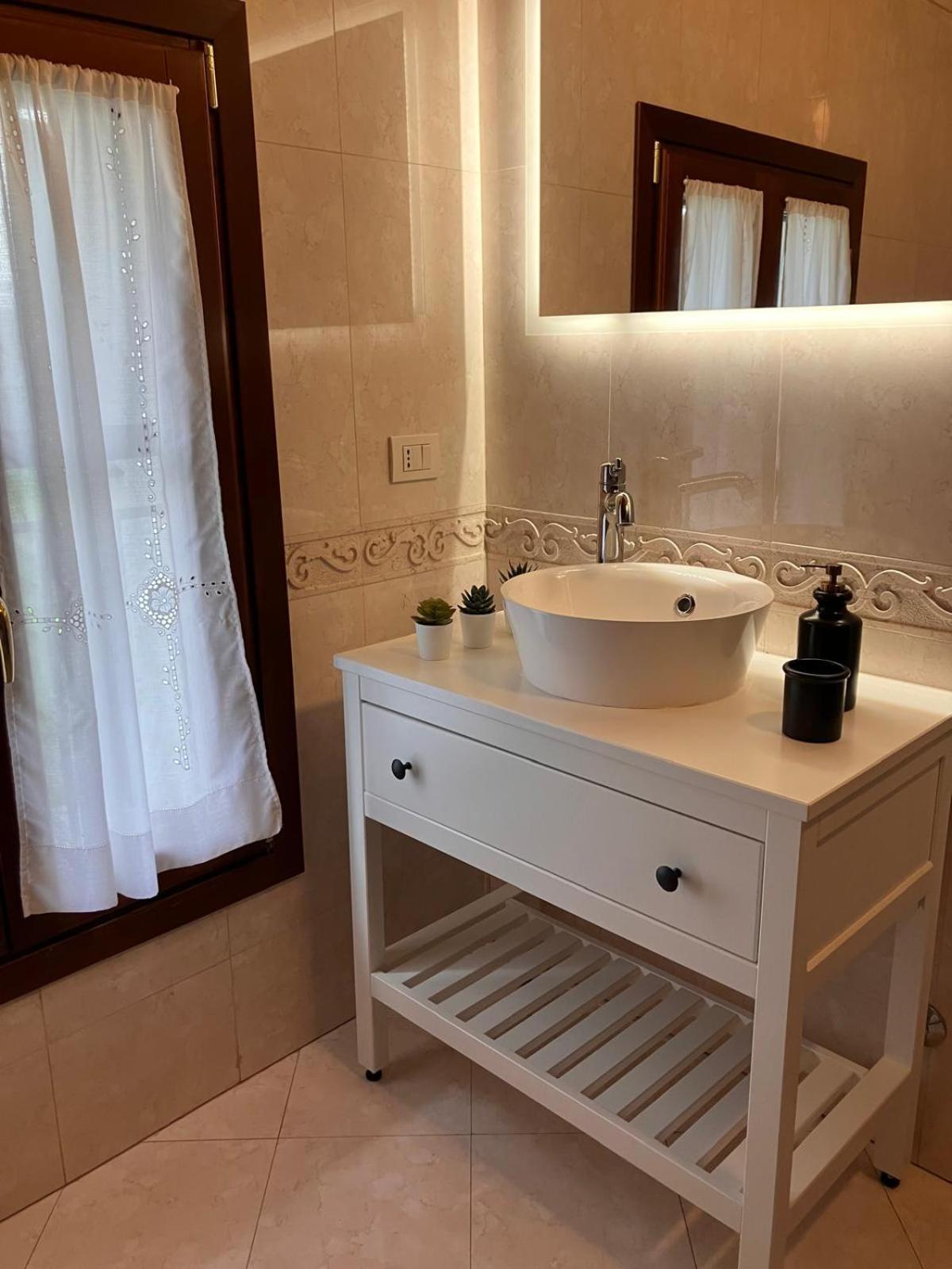 Benvenuti In Casa Peluca! Apartment Mestre Luaran gambar
