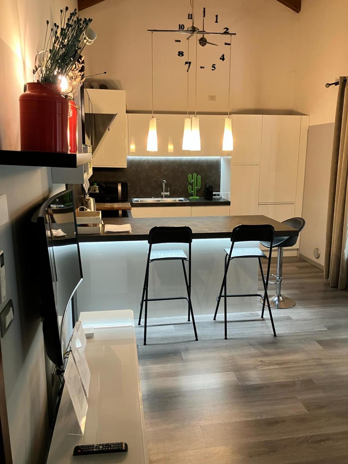 Benvenuti In Casa Peluca! Apartment Mestre Luaran gambar